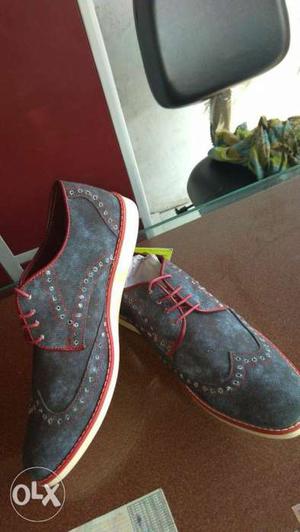 Gray-and-red Suede Wingtip Derby Shoes