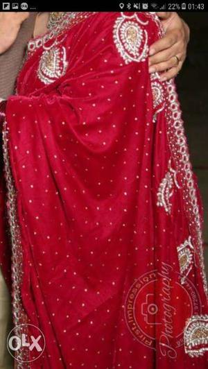 Red And White Floral Traditional Dress Screenshot