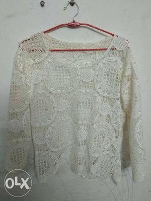 White Knit Long-sleeved Shirt