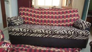 3 seater single sofa with cover and in good condition.