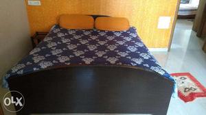 Bed in great condition with Mattress for SALE!