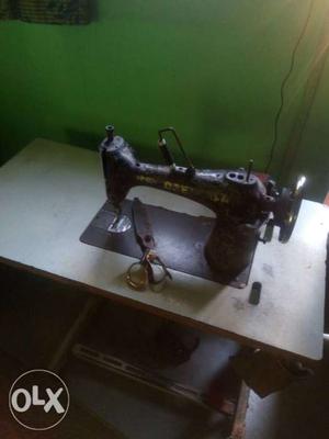 Black And Gray Treadle Sewing Machine fix price