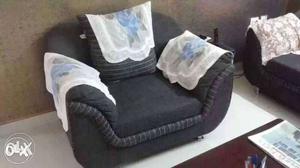 Fabric sofa set 3 1 1 price negotiable