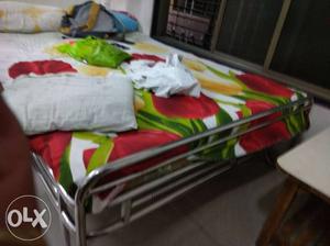 Steel Bed tip top condition