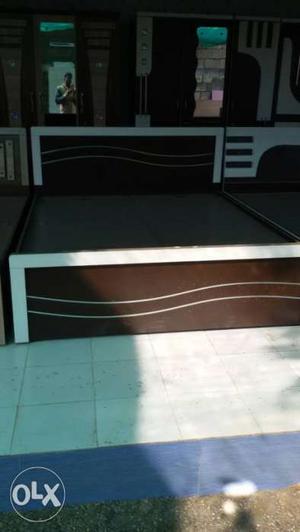 White And Black Wooden Table