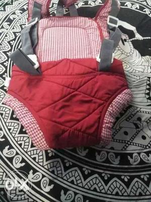 Baby carrier unused. good quality. contact