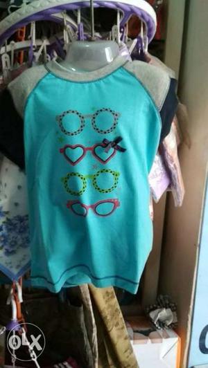 Branded new girls top for 2 to 10 year old girls at heavy