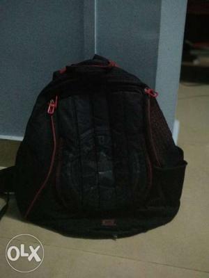 Gear Basics college bag in perfect condition.
