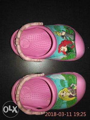 Original crocs shoes for girl baby. 1 to 2 years