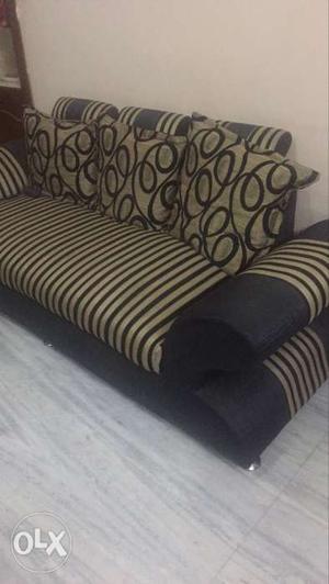 5 seater latest sofa with 5 cushions