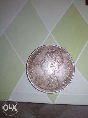 Antique old coin of 1 rupee 