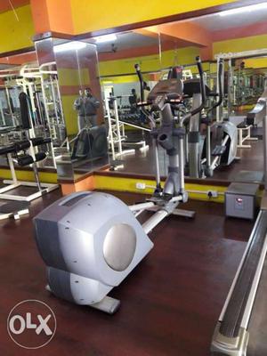 Good condition commercial use cross trainer good