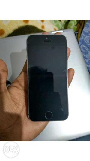 IPhone 5s without any single scratch good