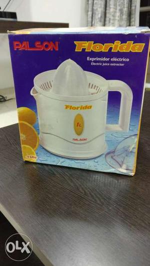Palson Electric Fruit Juicer, never used
