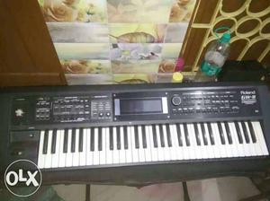 Roland Gw8 version 2 good condition sell, with