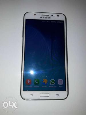 Samsung galaxy j7 4g phone only 6 mants old and