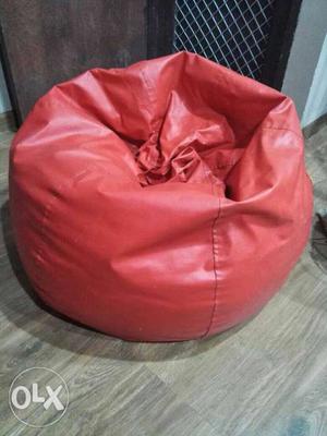 Wnt to sell my red color bean bag