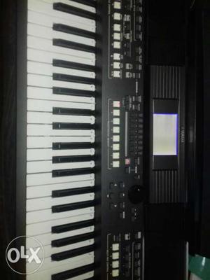 Yamaha 670 Electronic Keyboard