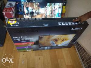 Box piece 32 inch full HD LED TV with warranty offer final