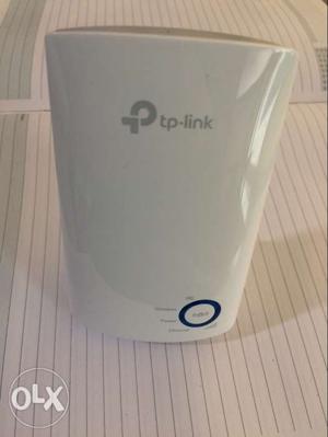 TP Link 300 MBPS Wi-Fi range extender, Wi-Fi adapter