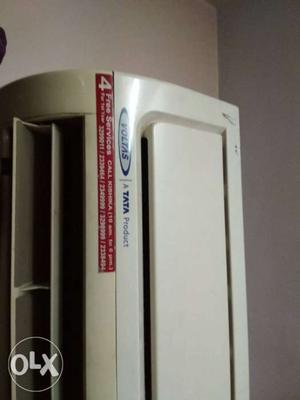 Voltas 1Ton Air Conditioner,with remote,verits