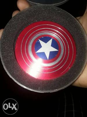 Captain America-themed Hand Spinner With Case