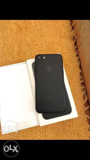 Iphone7 32GB jet Black, its 1.5 year old and its