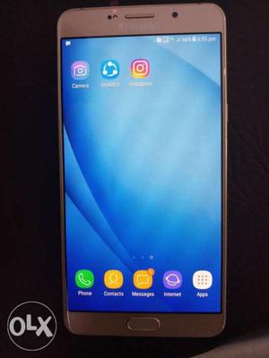 Samsung A9 pro in good condition only box avelebel