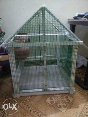 Bird cage in Wood and Good looking with 2 pots