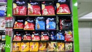 Pet foods and Accesories
