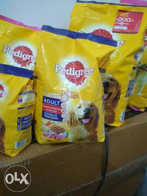 All types of pet food available.10percent on mrp