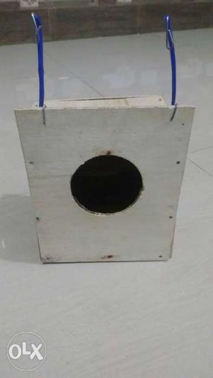 Bird briding box