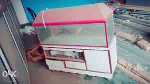 Sellin my fish tank with cabinet and low price