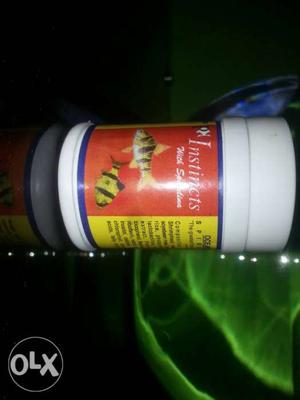 Aquarium food for all types of tropical fishes