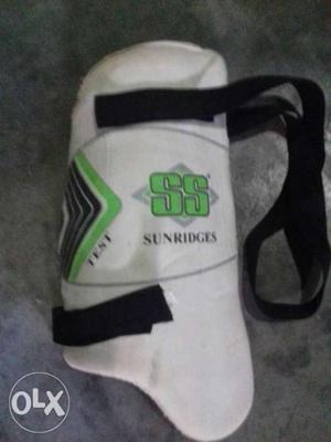 Cricket thigh guard...perfect condition