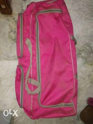 Good condition cricket equipments. Includes:- A