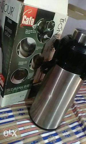 New Black And Gray Bonjour Thermal Carafe With Box