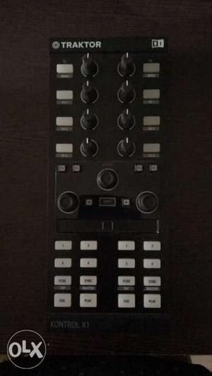 Selling my hardly used X1 traktor controller.