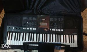 Yamaha keyboard, PSR 423, unused box packed.