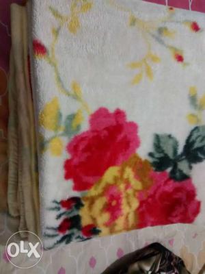 1 Bombay Dyeing double blanket 2.2m x 2.4m,
