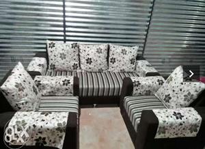 Brand new 3/2 with cushions sofa set.