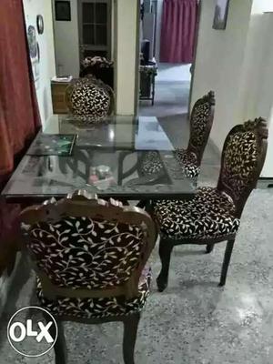 DINNING Table with 4 chairs on sale, Make an