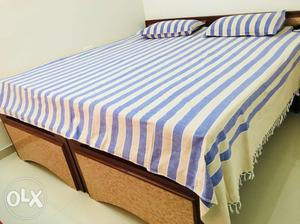 Double bed(can be used as two single bed)