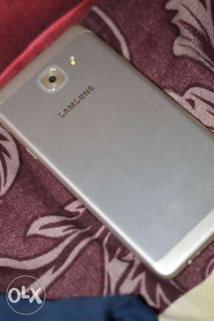 I want to sell my samsung j7 max 5 month old no bill box