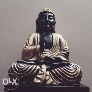 Meditating Buddha statue
