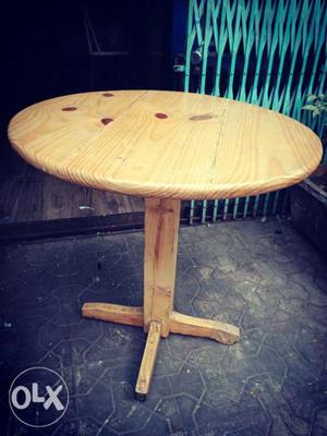 Round table durable - mango wood