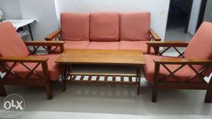 Sofa set (3+1+1)very good in condition