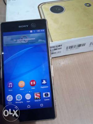 Sony M5 dual 4g it's in mint condition with