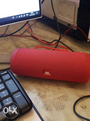 JBL Flip 4 portable Speakers Full Box New