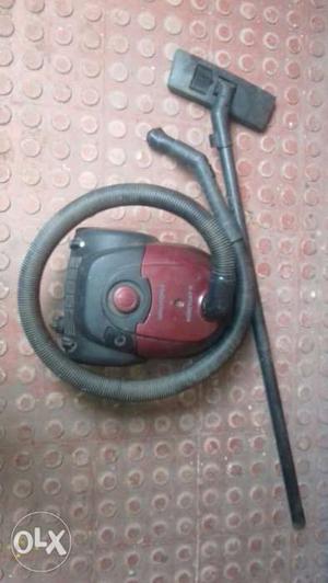 LG Vacuum cleaner with all accessories in Good condition